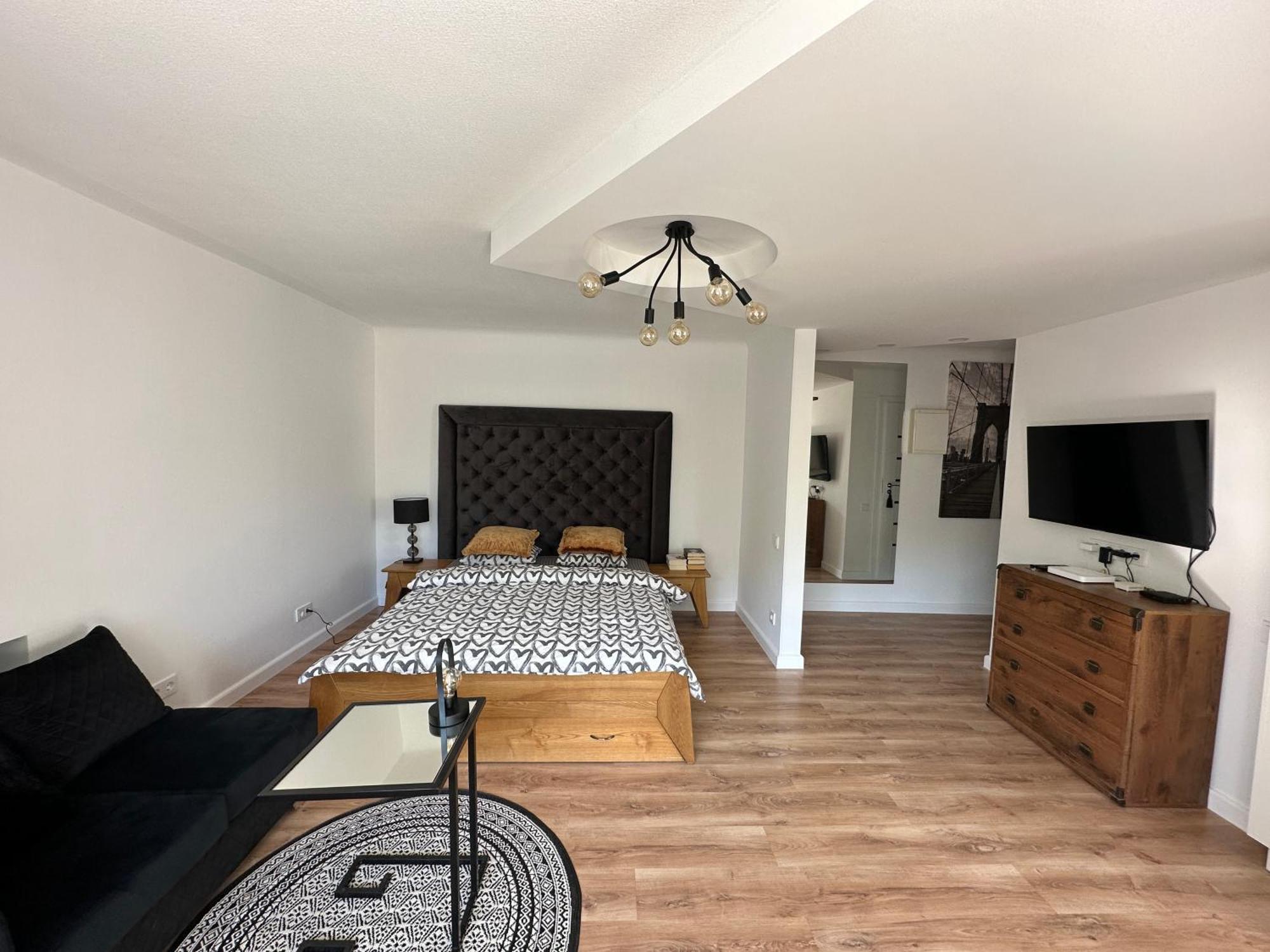Hugo Apartment Шяуляй Экстерьер фото